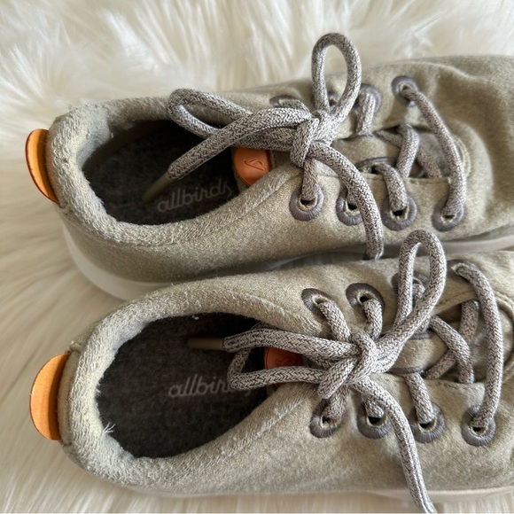 Allbirds Wool Runners - Gray and Cream Sneakers Shoes Sz 8 - Picture 4 of 9